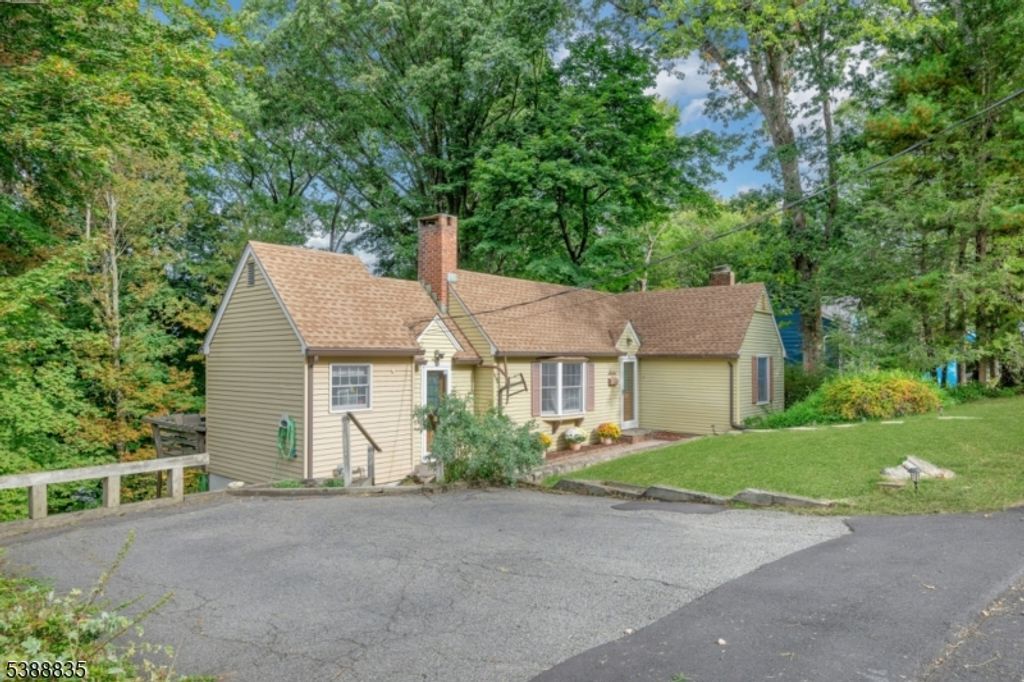 7 Hilltop Trl, Sparta Twp., NJ 07871