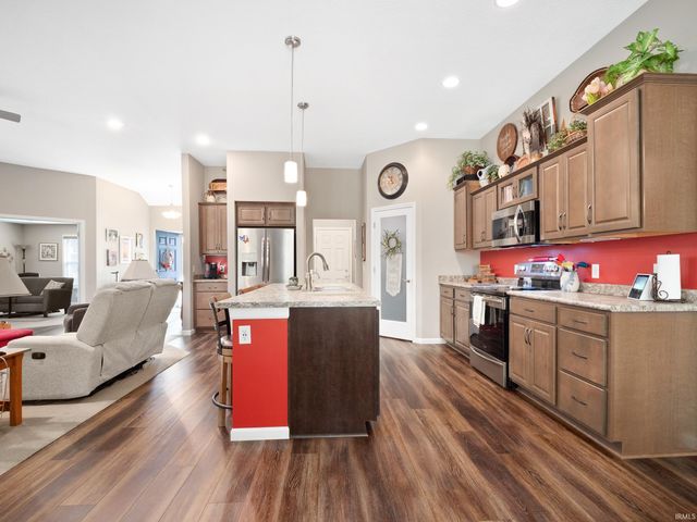 10801 Fenton Cove, Roanoke, IN 46783