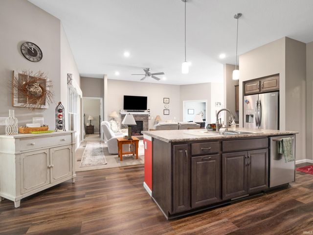 10801 Fenton Cove, Roanoke, IN 46783