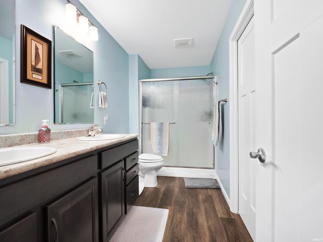 10801 Fenton Cove, Roanoke, IN 46783