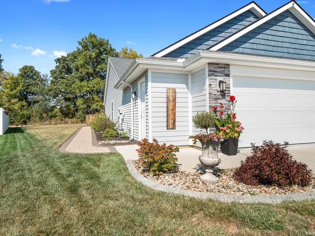 10801 Fenton Cove, Roanoke, IN 46783