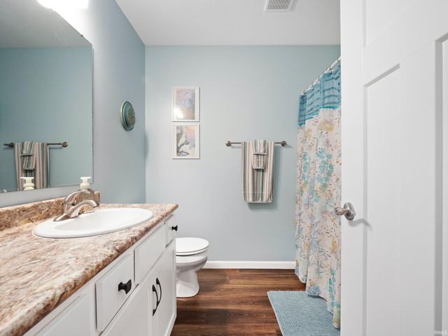 10801 Fenton Cove, Roanoke, IN 46783