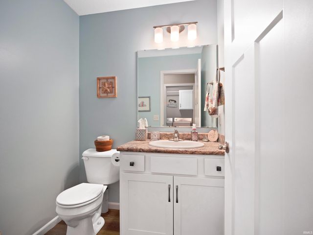 10801 Fenton Cove, Roanoke, IN 46783