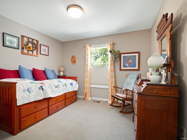 10801 Fenton Cove, Roanoke, IN 46783