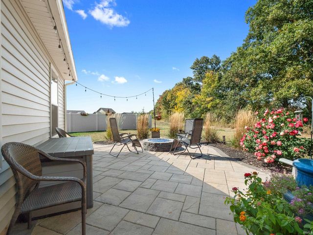 10801 Fenton Cove, Roanoke, IN 46783