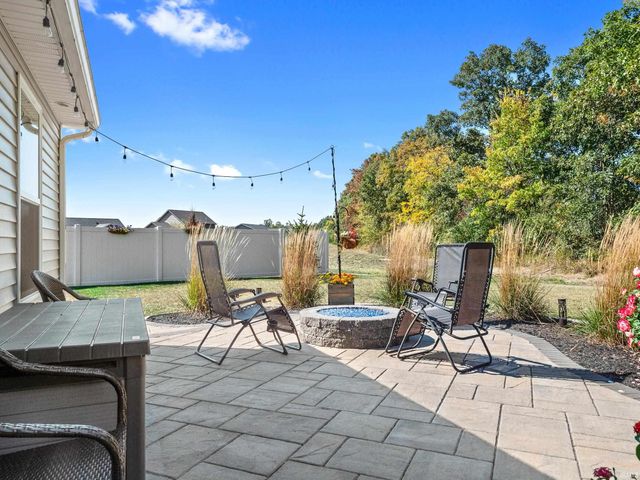 10801 Fenton Cove, Roanoke, IN 46783