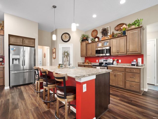 10801 Fenton Cove, Roanoke, IN 46783