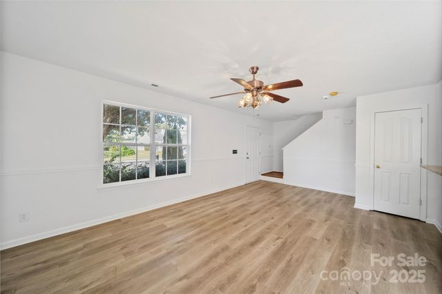 4935 Spruce Peak Road, Charlotte, NC 28278
