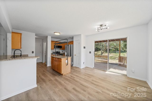 4935 Spruce Peak Road, Charlotte, NC 28278