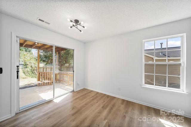 4935 Spruce Peak Road, Charlotte, NC 28278