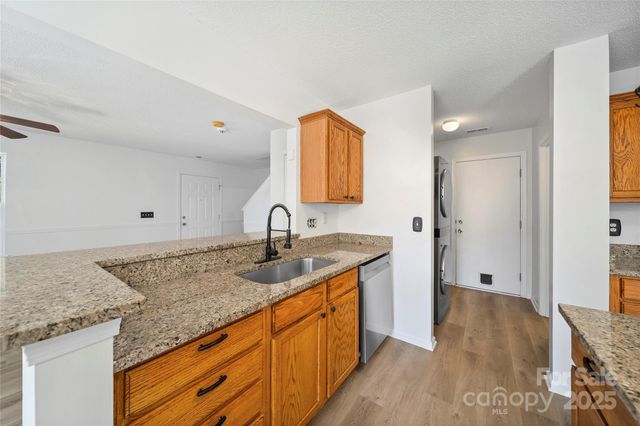 4935 Spruce Peak Road, Charlotte, NC 28278
