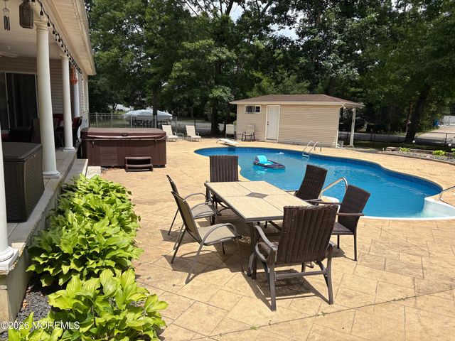 3 Joseph Court, Manchester, NJ 08759