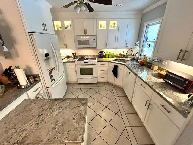 305 Troon Ln., Myrtle Beach, SC 29588