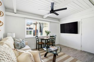 121 Rosecrans Avenue C, Manhattan Beach, CA 90266