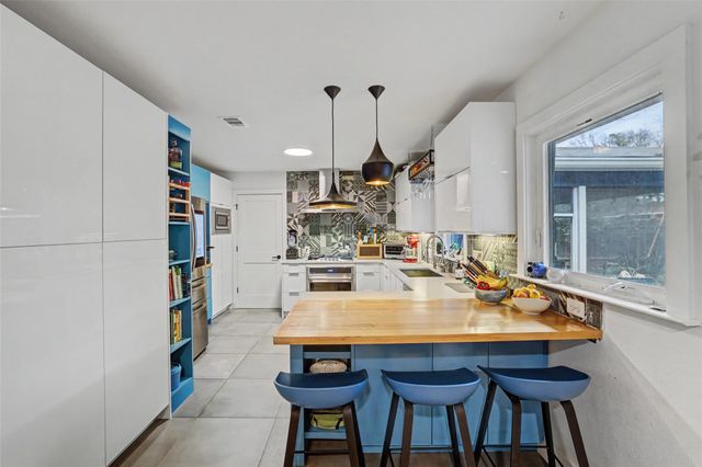 5803 Shoal Creek BLVD, Austin, TX 78757