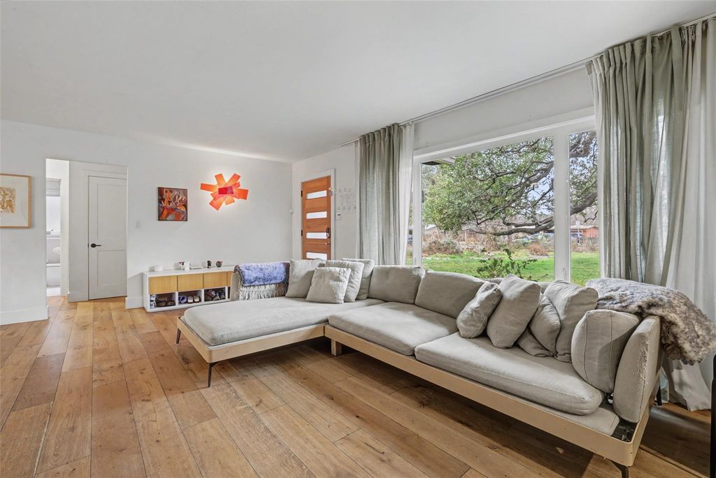 5803 Shoal Creek BLVD, Austin, TX 78757