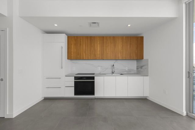 1400 Biscayne Boulevard 3607, Miami, FL 33132