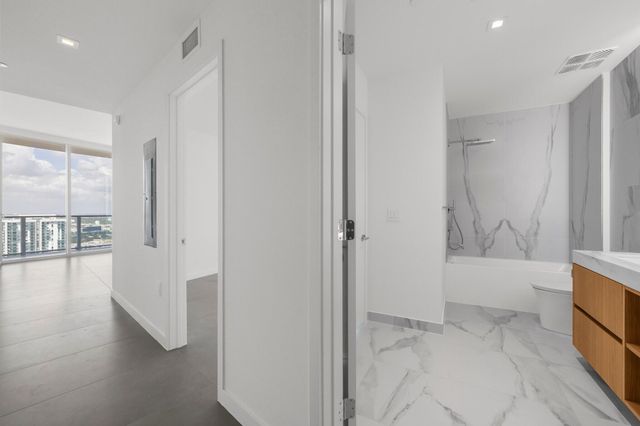 1400 Biscayne Boulevard 3607, Miami, FL 33132