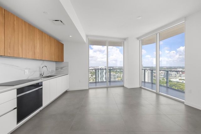 1400 Biscayne Boulevard 3607, Miami, FL 33132