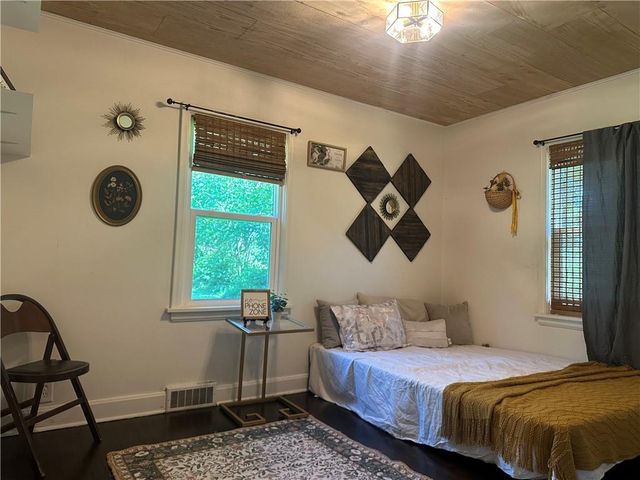 13811 Belmont Avenue, Grandview, MO 64030