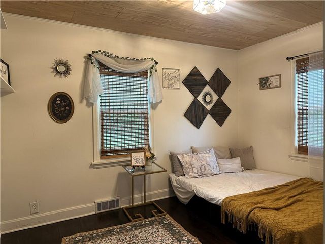 13811 Belmont Avenue, Grandview, MO 64030