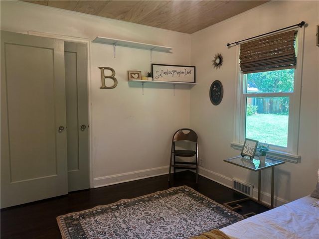 13811 Belmont Avenue, Grandview, MO 64030