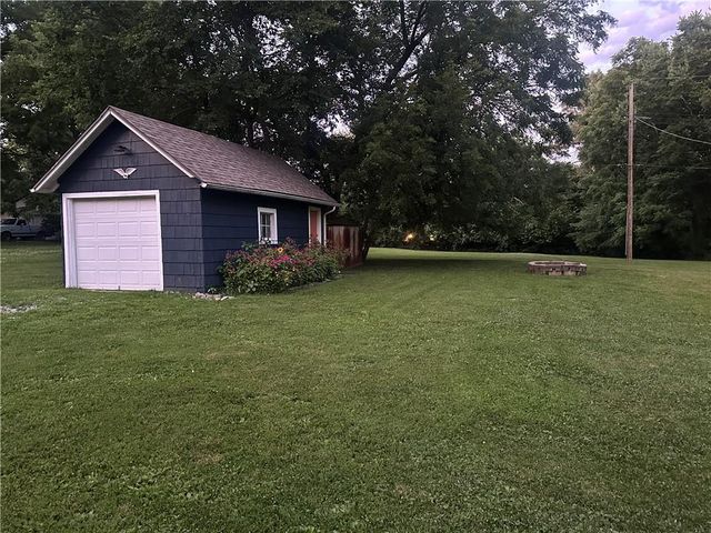 13811 Belmont Avenue, Grandview, MO 64030