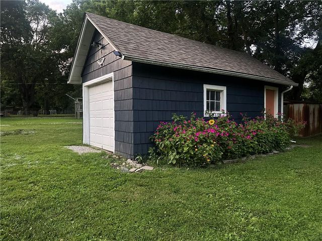 13811 Belmont Avenue, Grandview, MO 64030