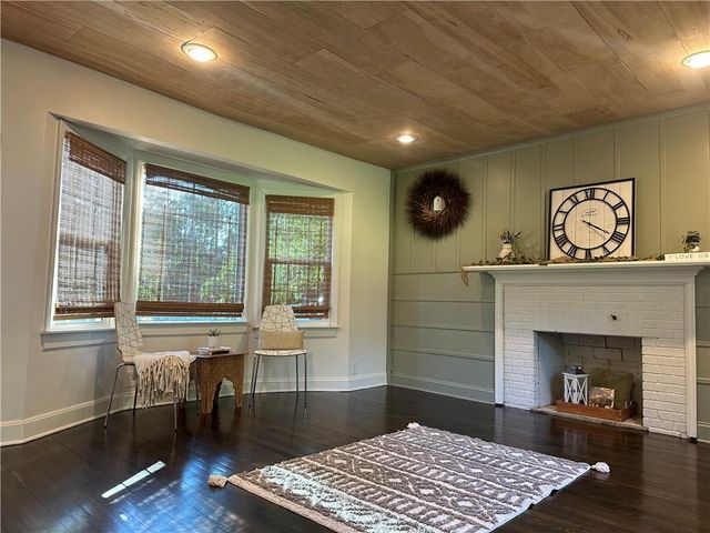 13811 Belmont Avenue, Grandview, MO 64030