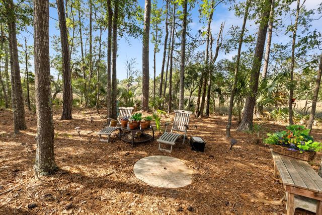 1927 Palmetto Isle Drive, Mount Pleasant, SC 29466