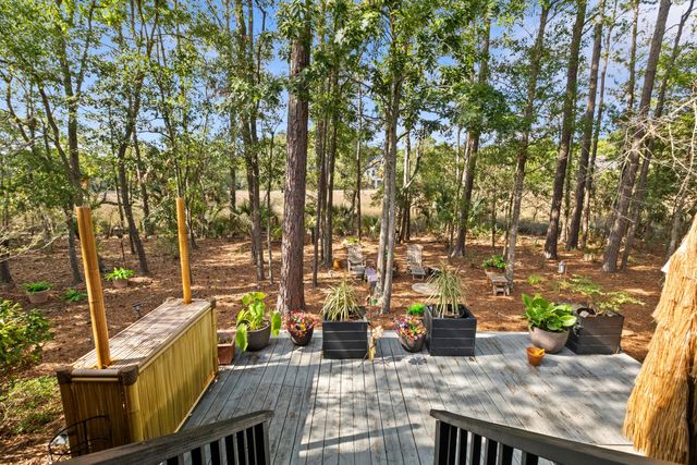1927 Palmetto Isle Drive, Mount Pleasant, SC 29466