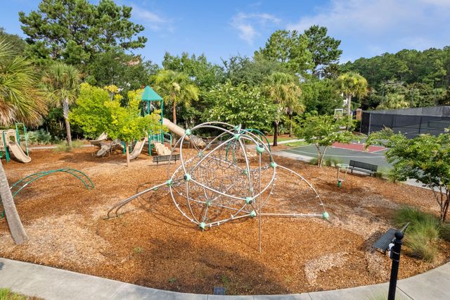 1927 Palmetto Isle Drive, Mount Pleasant, SC 29466