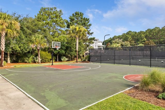 1927 Palmetto Isle Drive, Mount Pleasant, SC 29466
