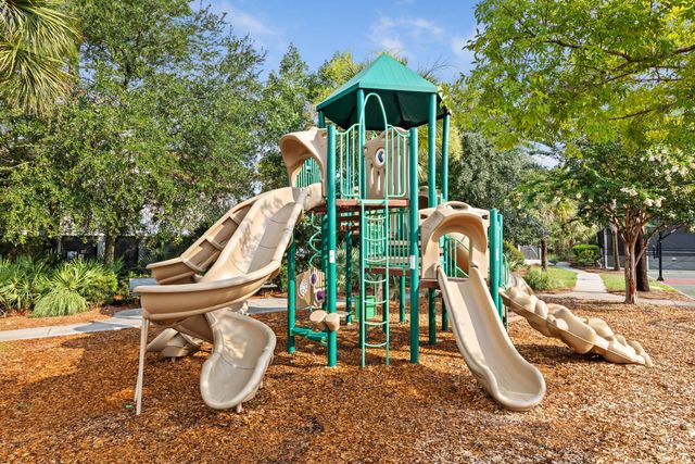 1927 Palmetto Isle Drive, Mount Pleasant, SC 29466