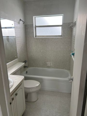 1380 NW 43rd Terrace 208, Lauderhill, FL 33313