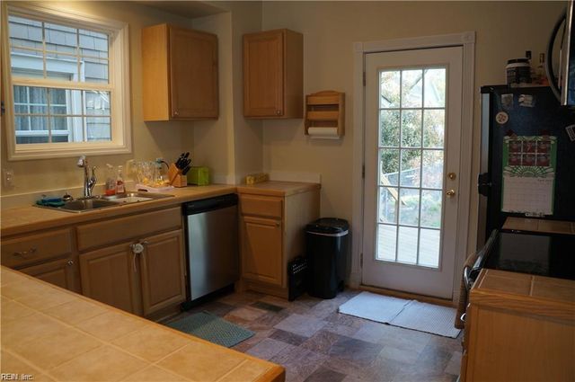 1626 McDaniel ST, Portsmouth, VA 23704