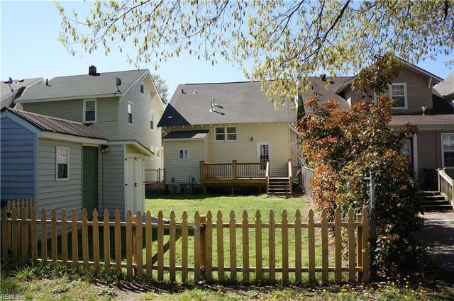 1626 McDaniel ST, Portsmouth, VA 23704