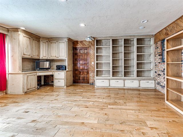 101 E Meade, Yukon, OK 73099