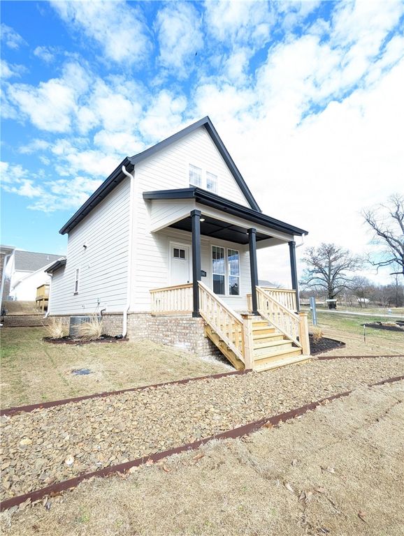 5390 Crescent Street, Springdale, AR 72762