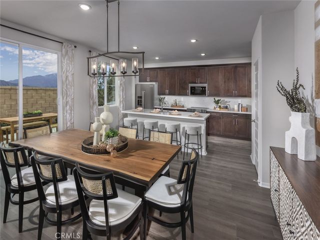 2037 Grapefruit Street, Redlands, CA 92374