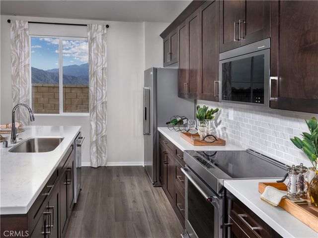 2037 Grapefruit Street, Redlands, CA 92374