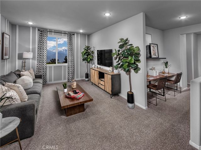 2037 Grapefruit Street, Redlands, CA 92374