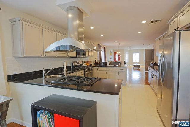 443 Wilfred Terrace 443, Cliffside Park, NJ 07010