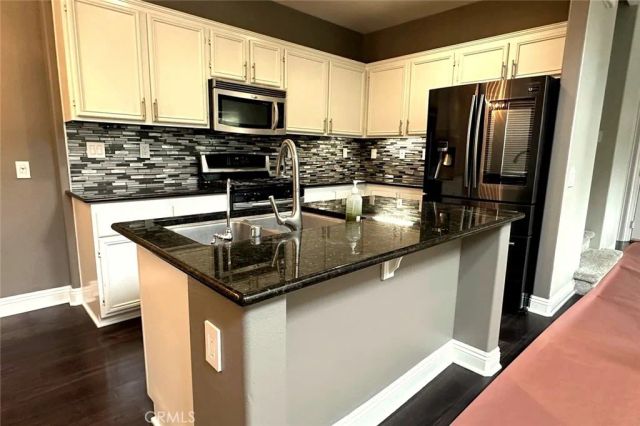 385 W Mountain Holly, Orange, CA 92865