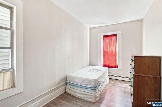 39 Hillman Street, Paterson, NJ 07522