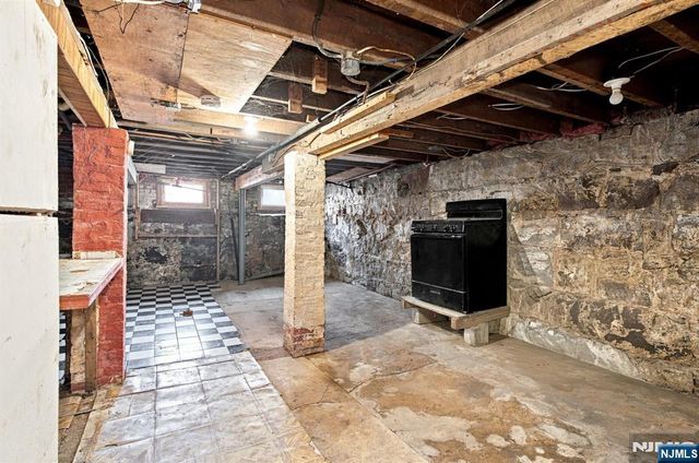 39 Hillman Street, Paterson, NJ 07522