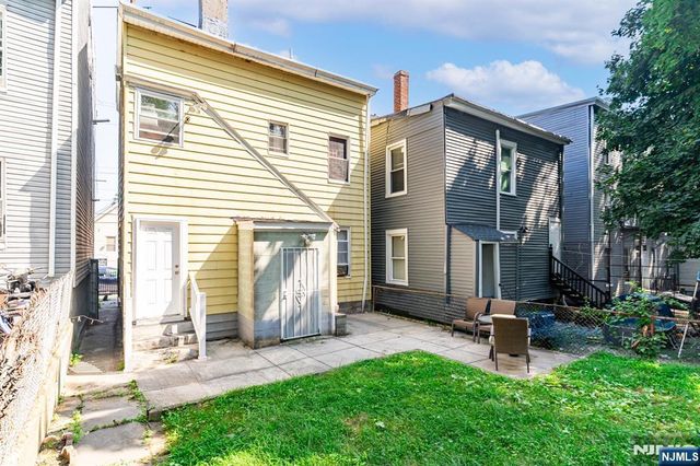 39 Hillman Street, Paterson, NJ 07522