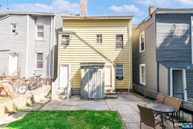 39 Hillman Street, Paterson, NJ 07522