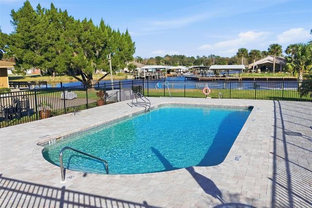 1640 JUNO TRAIL 101H, Astor, FL 32102