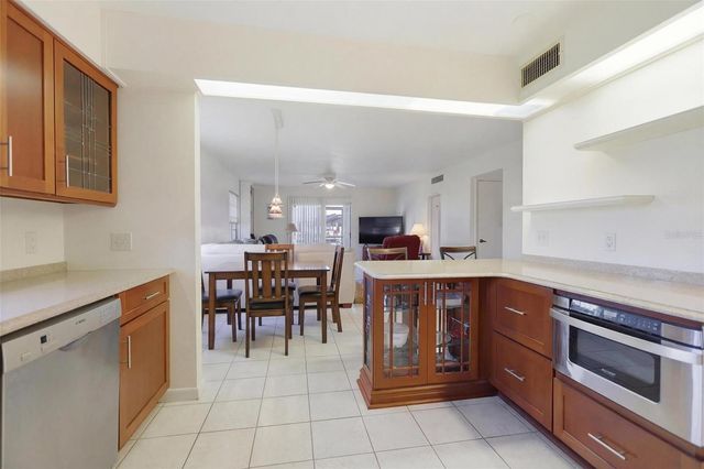 1640 JUNO TRAIL 101H, Astor, FL 32102